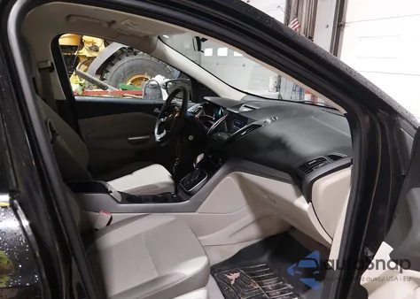 2013 Ford Escape Se z USA, uszkodzony, nr VIN 1FMCU9GXXDUB05230